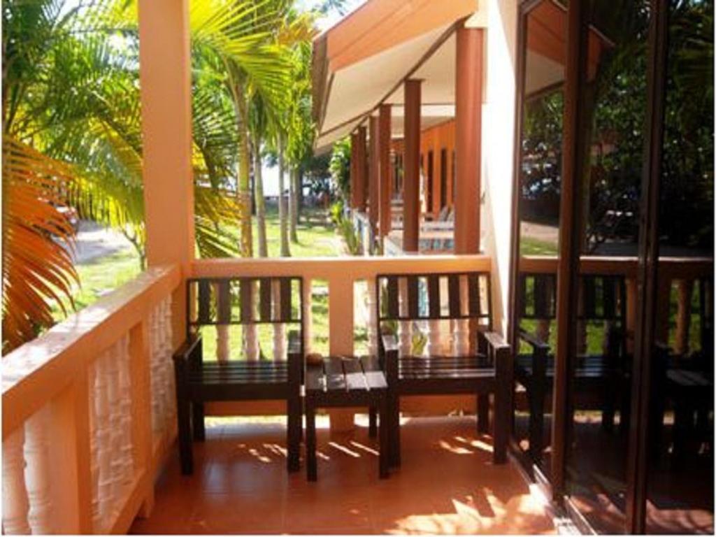 Lanta Bee Garden Bungalow Sha Extra Plus Koh Lanta Room photo